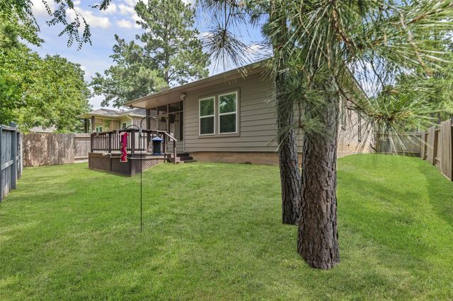 18682 Legend Oaks Drive, Magnolia, TX 77355
