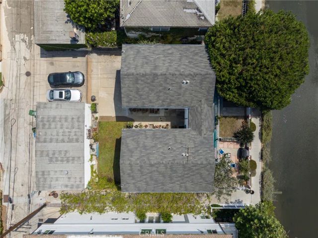 2722 Grand Canal, Los Angeles, CA 90291