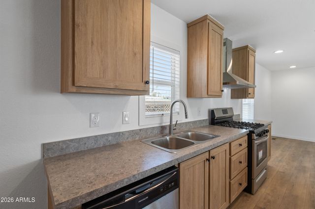 701 S DOBSON Road 34, Mesa, AZ 85202