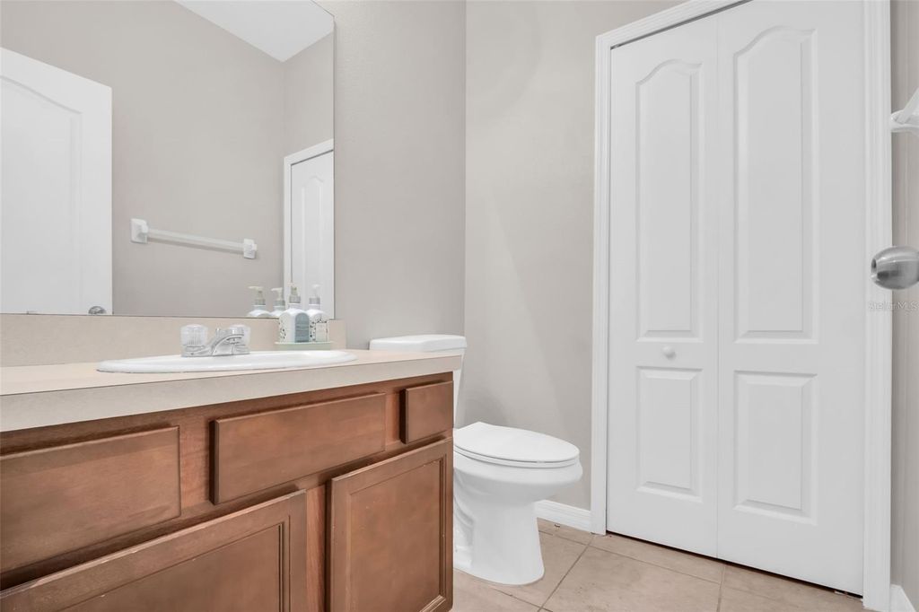 Image 19 of property listing at 1943 GREENWOOD VALLEY DRIVE, Plant City, FL 33563