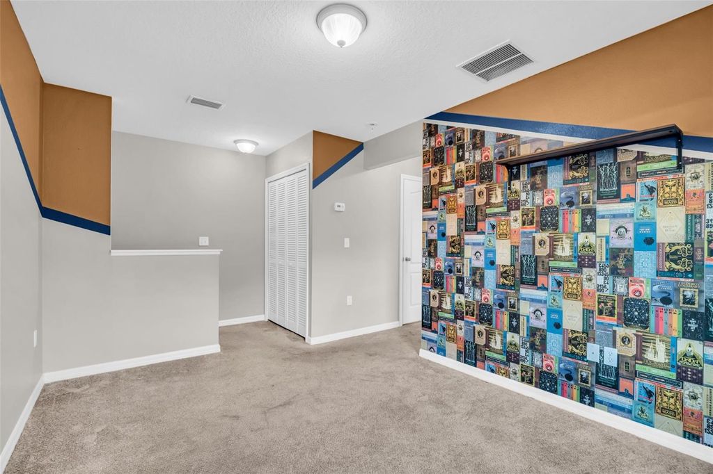 Image 27 of property listing at 1943 GREENWOOD VALLEY DRIVE, Plant City, FL 33563