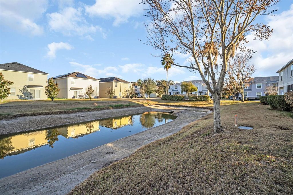 Image 40 of property listing at 1943 GREENWOOD VALLEY DRIVE, Plant City, FL 33563