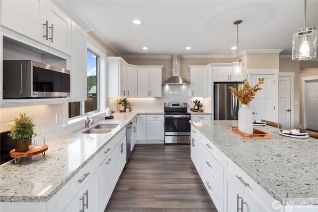 209 N McNeely Street, Buckley, WA 98321