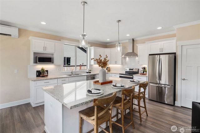 209 N McNeely Street, Buckley, WA 98321