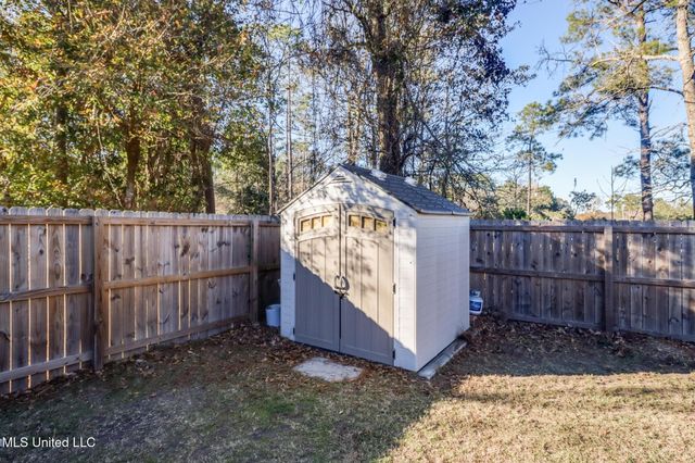 1985 Kornman Drive, Biloxi, MS 39532