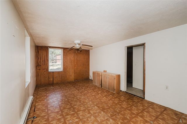 348 Hollow Rd, Washington Twp, PA 16218