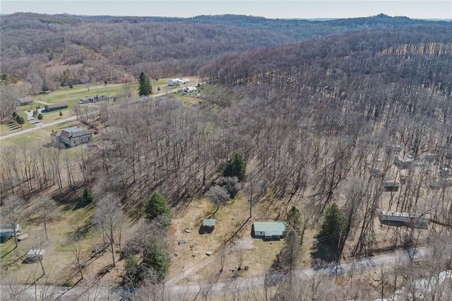 348 Hollow Rd, Washington Twp, PA 16218