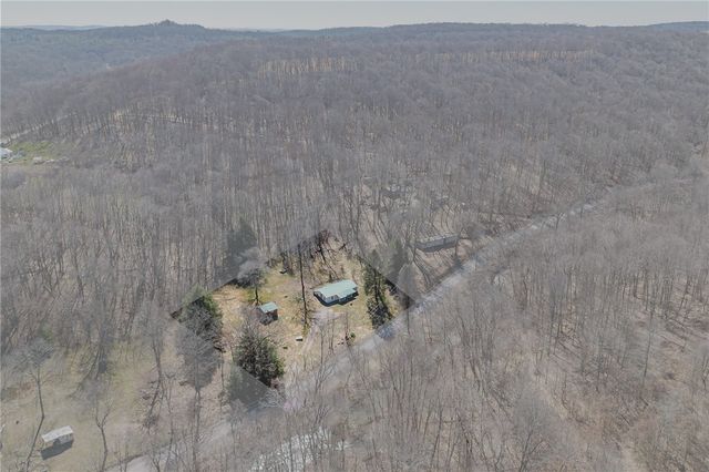 348 Hollow Rd, Washington Twp, PA 16218