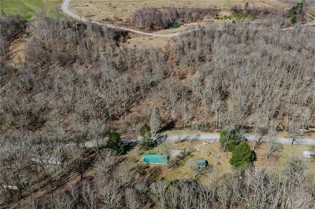 348 Hollow Rd, Washington Twp, PA 16218