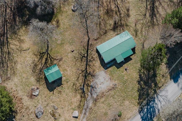 348 Hollow Rd, Washington Twp, PA 16218