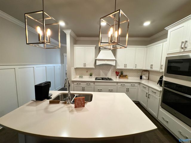 414 Raleigh Elm Drive, Huntsville, AL 35824