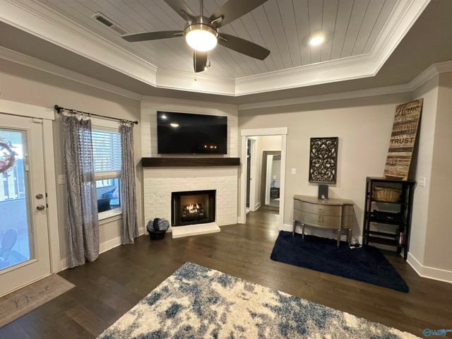 414 Raleigh Elm Drive, Huntsville, AL 35824