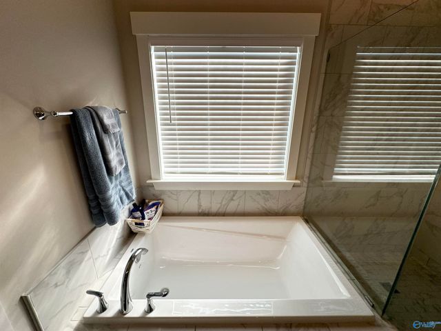 414 Raleigh Elm Drive, Huntsville, AL 35824