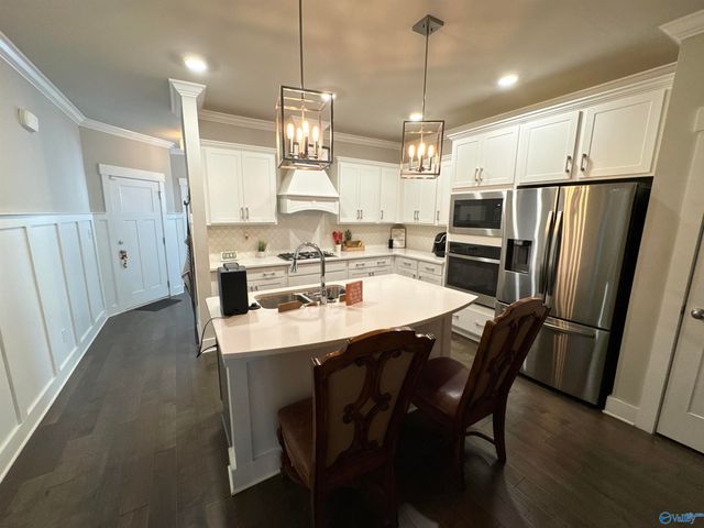 414 Raleigh Elm Drive, Huntsville, AL 35824