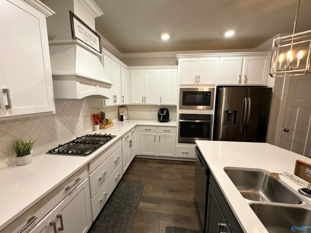 414 Raleigh Elm Drive, Huntsville, AL 35824