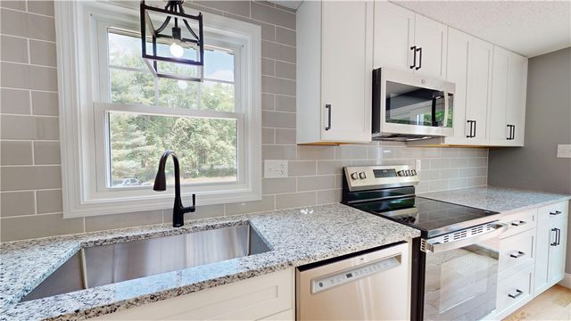 112 Cranberry Ridge Road, Glocester, RI 02857