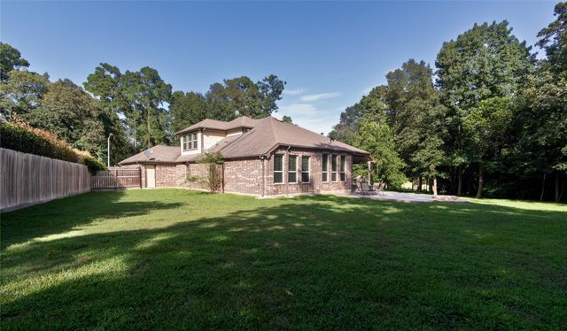 8992 S Comanche Circle, Willis, TX 77378