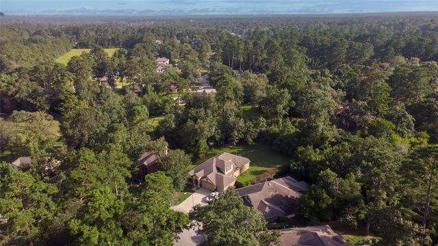 8992 S Comanche Circle, Willis, TX 77378