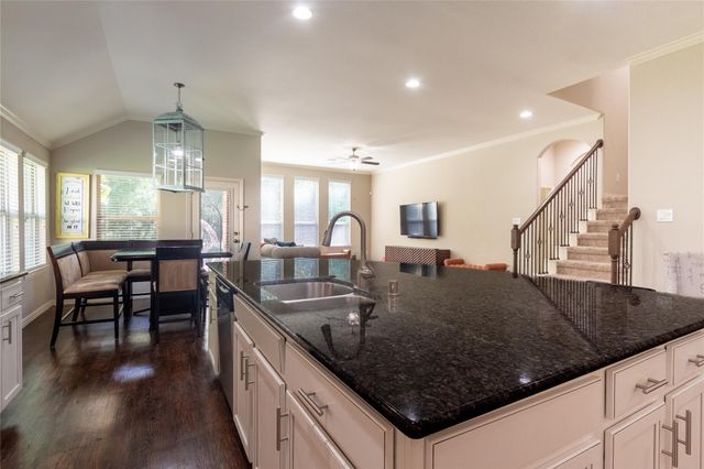 8992 S Comanche Circle, Willis, TX 77378