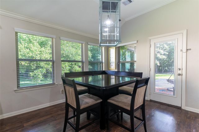 8992 S Comanche Circle, Willis, TX 77378