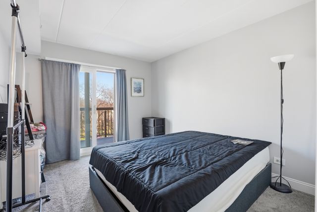 6443 Clarendon Hills Road 402, Willowbrook, IL 60527