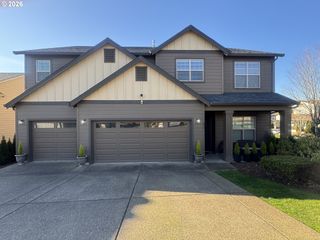 277 Sw MT RAINIER St, Mc Minnville, OR 97128