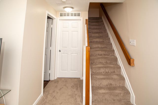6997 Monarchos Drive, 11, New Albany, OH 43054