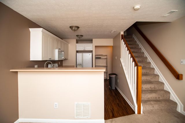 6997 Monarchos Drive, 11, New Albany, OH 43054