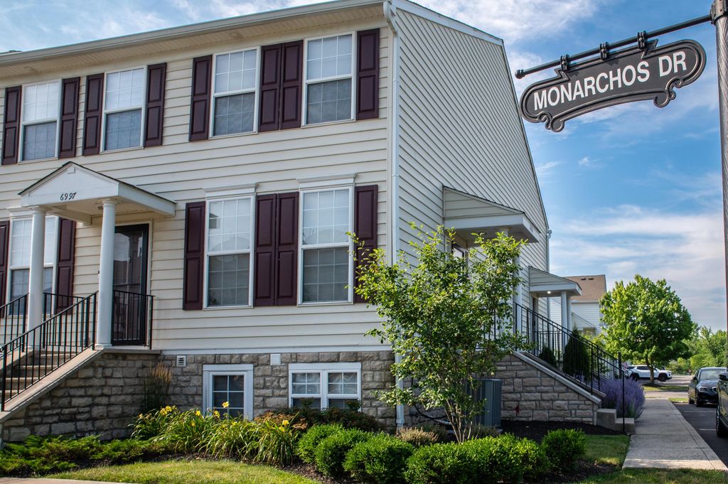 6997 Monarchos Drive, 11, New Albany, OH 43054