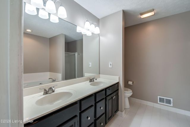 6710 Grandfield Rd, Louisville, KY 40258