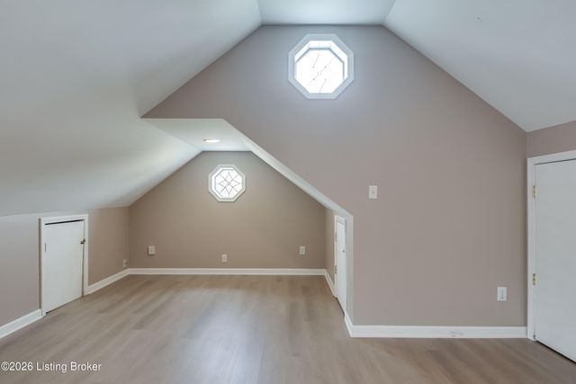 6710 Grandfield Rd, Louisville, KY 40258