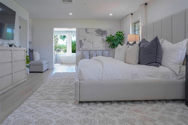 5239 SADDLEBROOK WAY, Zephyrhills, FL 33543