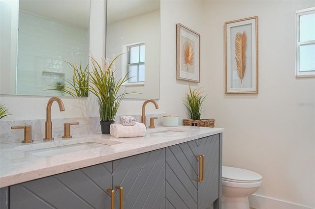 5239 SADDLEBROOK WAY, Zephyrhills, FL 33543