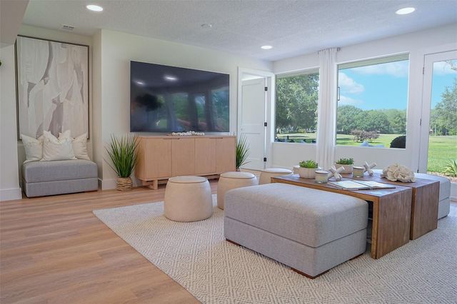 5239 SADDLEBROOK WAY, Zephyrhills, FL 33543