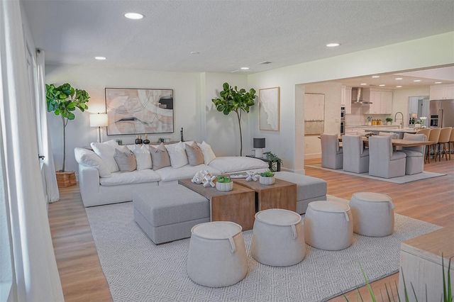 5239 SADDLEBROOK WAY, Zephyrhills, FL 33543