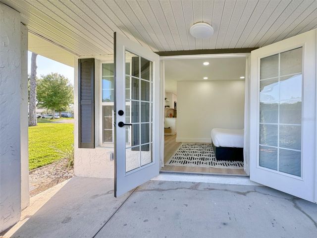 5239 SADDLEBROOK WAY, Zephyrhills, FL 33543