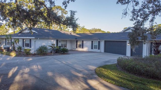 5239 SADDLEBROOK WAY, Zephyrhills, FL 33543