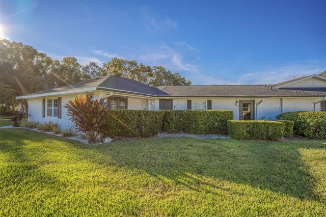 5239 SADDLEBROOK WAY, Zephyrhills, FL 33543