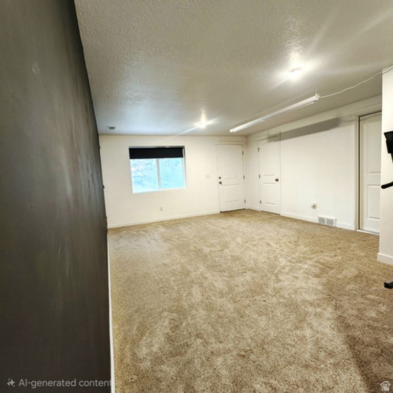 Image 12 of property listing at 615 S PLUM CREEK LN, Ogden, UT 84404