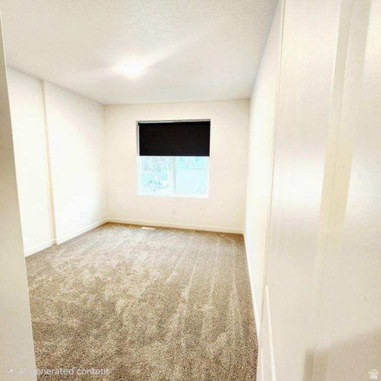 Image 10 of property listing at 615 S PLUM CREEK LN, Ogden, UT 84404