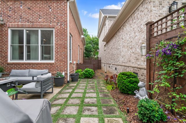 447 Pearre Springs Way, Franklin, TN 37064