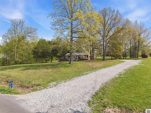 705 Darnell Road, Benton, KY 42025