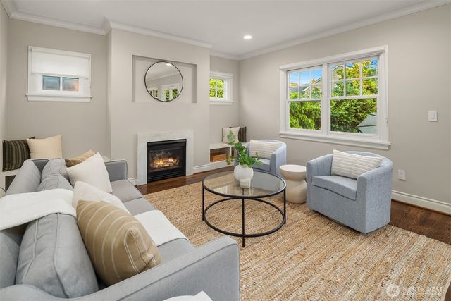 4839 NE 43rd Street, Seattle, WA 98105
