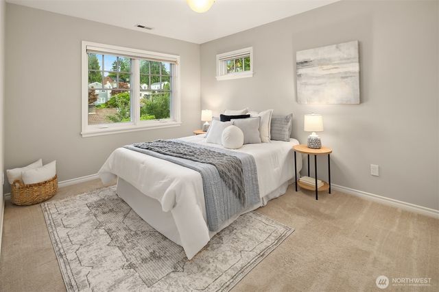 4839 NE 43rd Street, Seattle, WA 98105