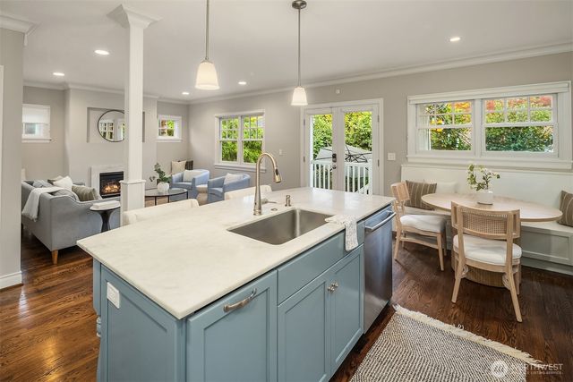 4839 NE 43rd Street, Seattle, WA 98105