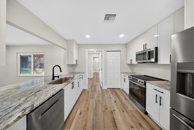 1451 SE Grapeland Avenue, Port St. Lucie, FL 34952