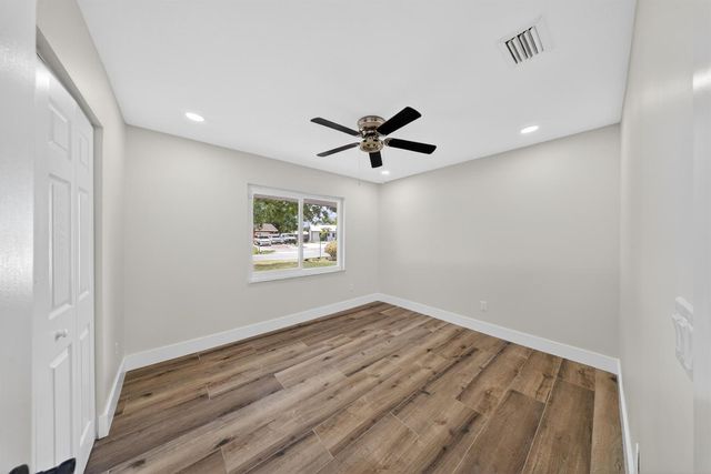 1451 SE Grapeland Avenue, Port St. Lucie, FL 34952