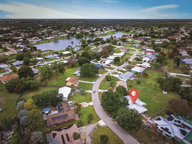 1451 SE Grapeland Avenue, Port St. Lucie, FL 34952