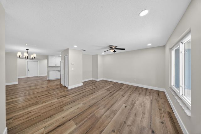 1451 SE Grapeland Avenue, Port St. Lucie, FL 34952