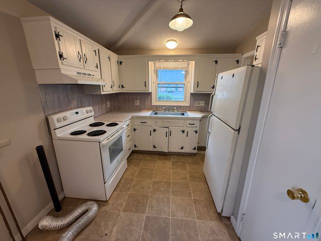 281 South Main Street 2, Thomaston, CT 06787